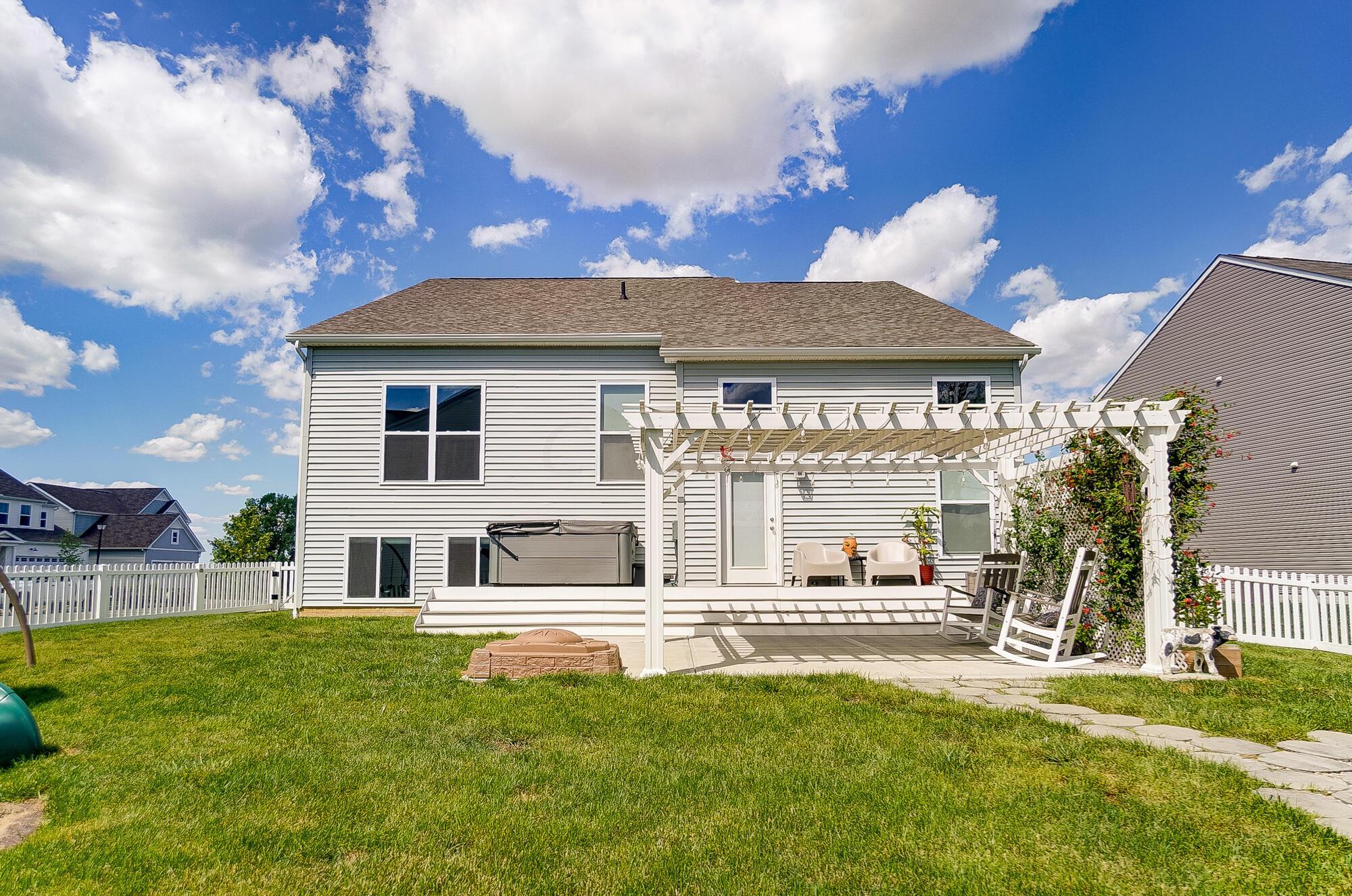 411 Oakland Hills Loop