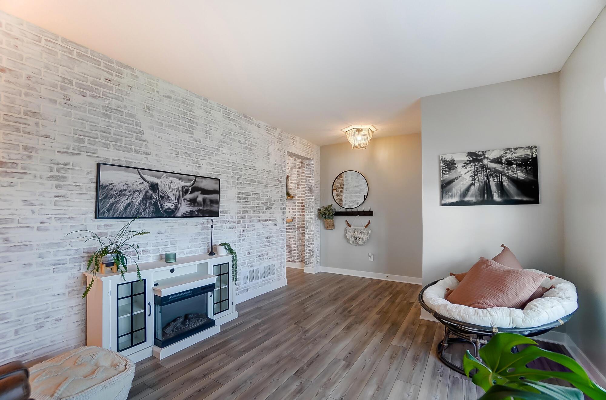 411 Oakland Hills Loop
