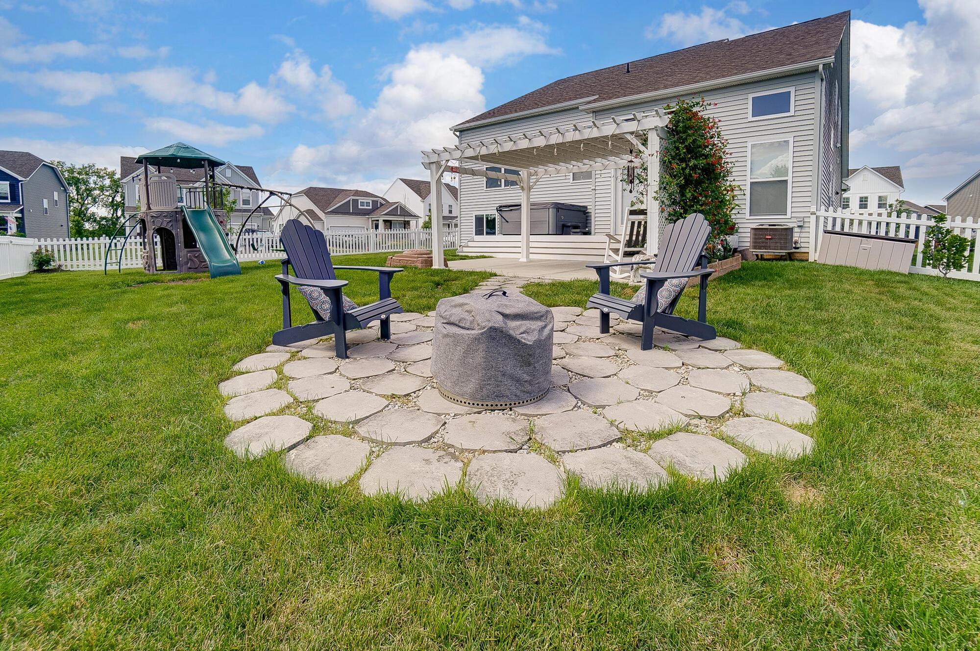 411 Oakland Hills Loop