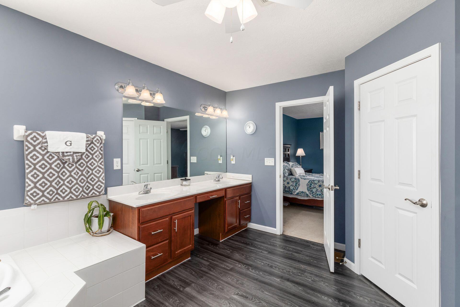 7894 Waggoner Run Drive