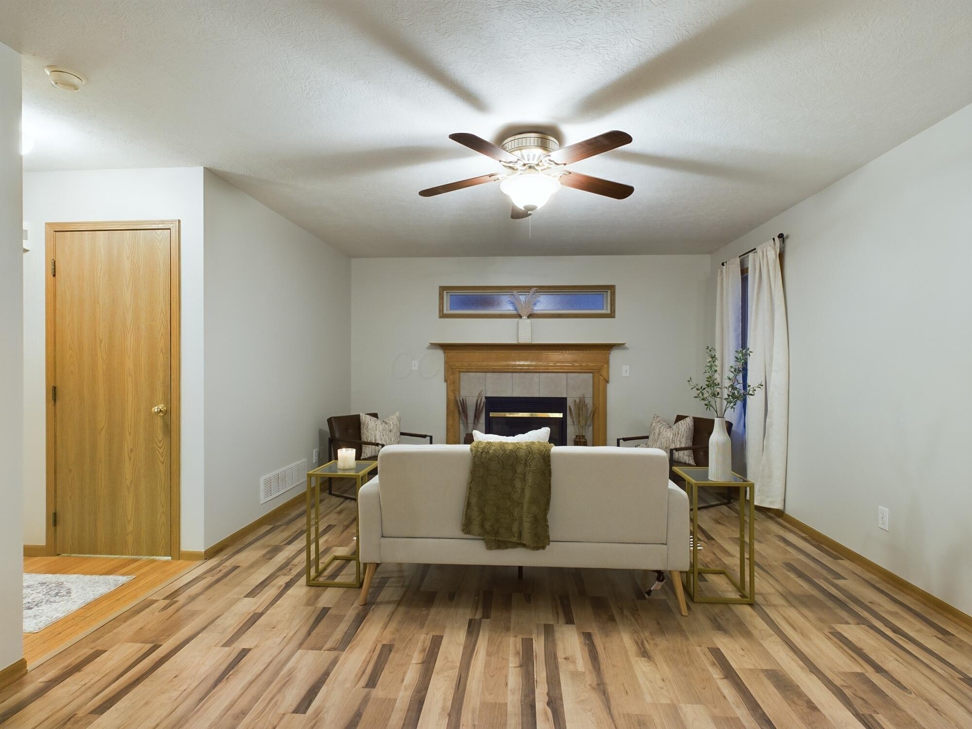 819 Corylus Drive SW