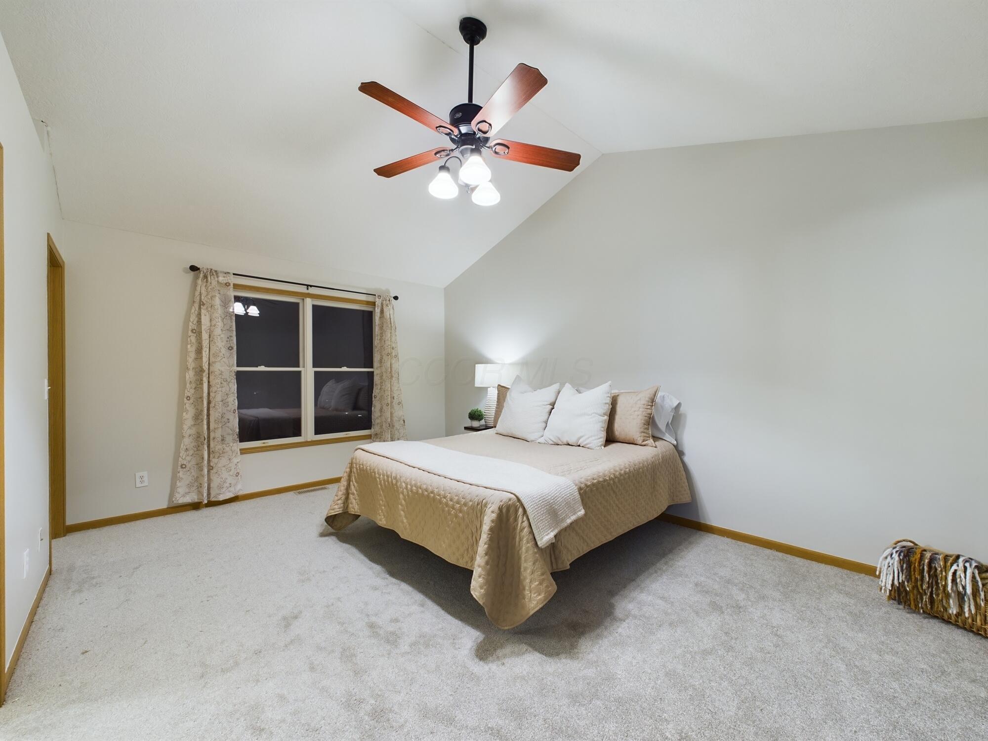 819 Corylus Drive SW