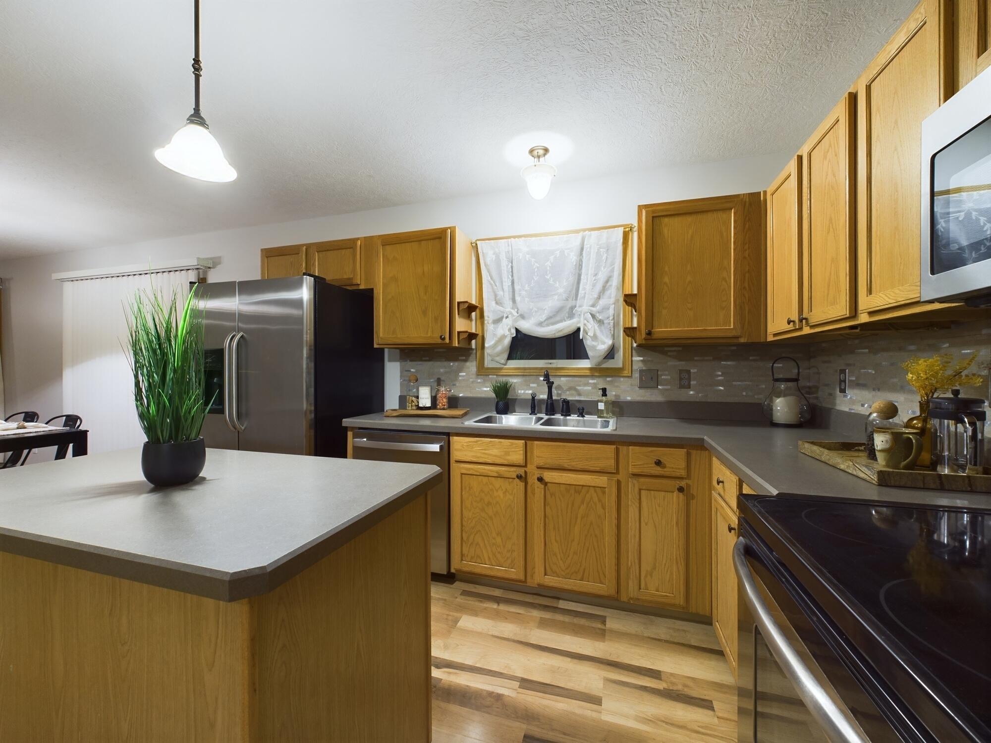 819 Corylus Drive SW