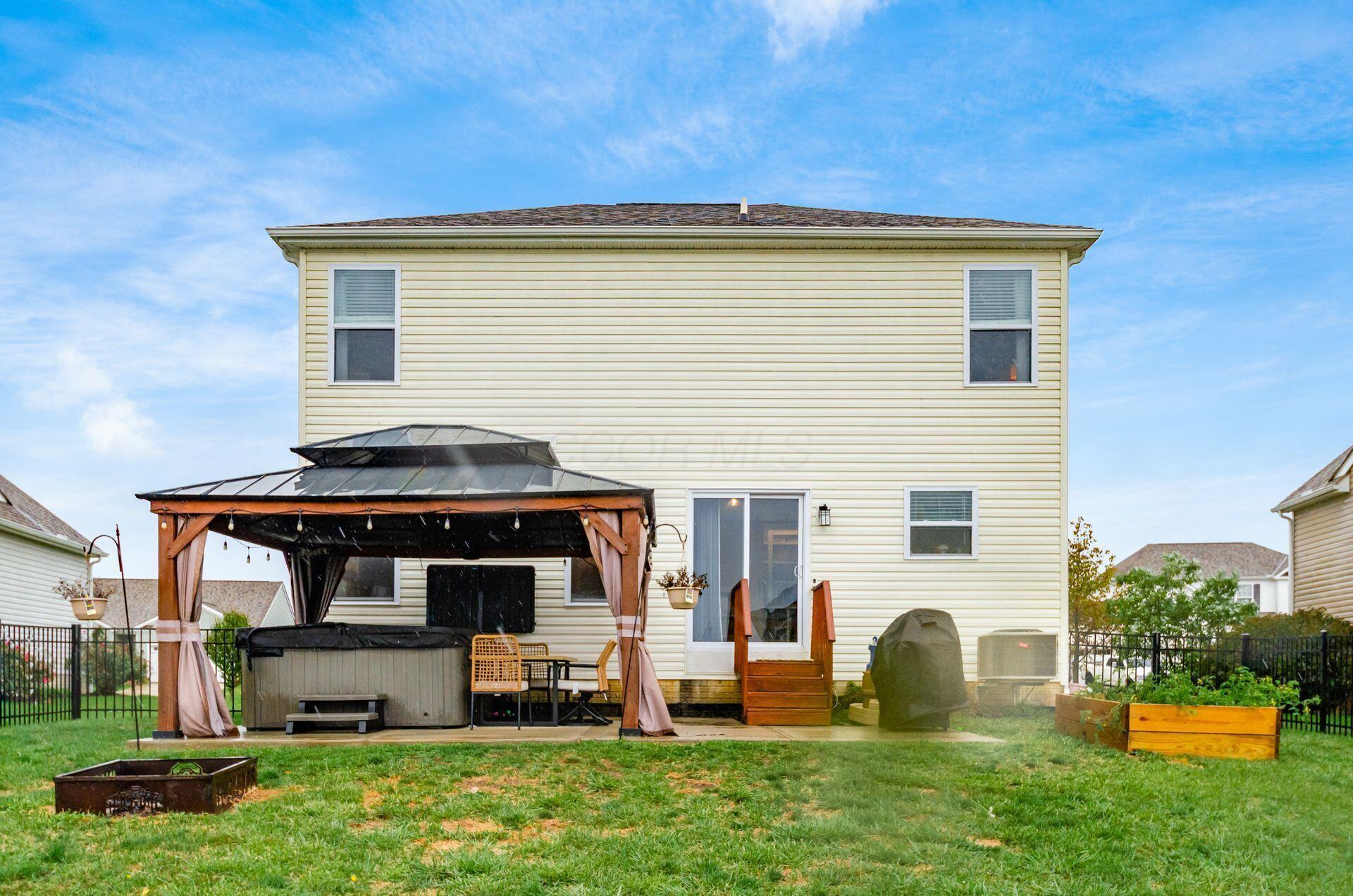 157 Chestnut Commons Drive, Commercial Point