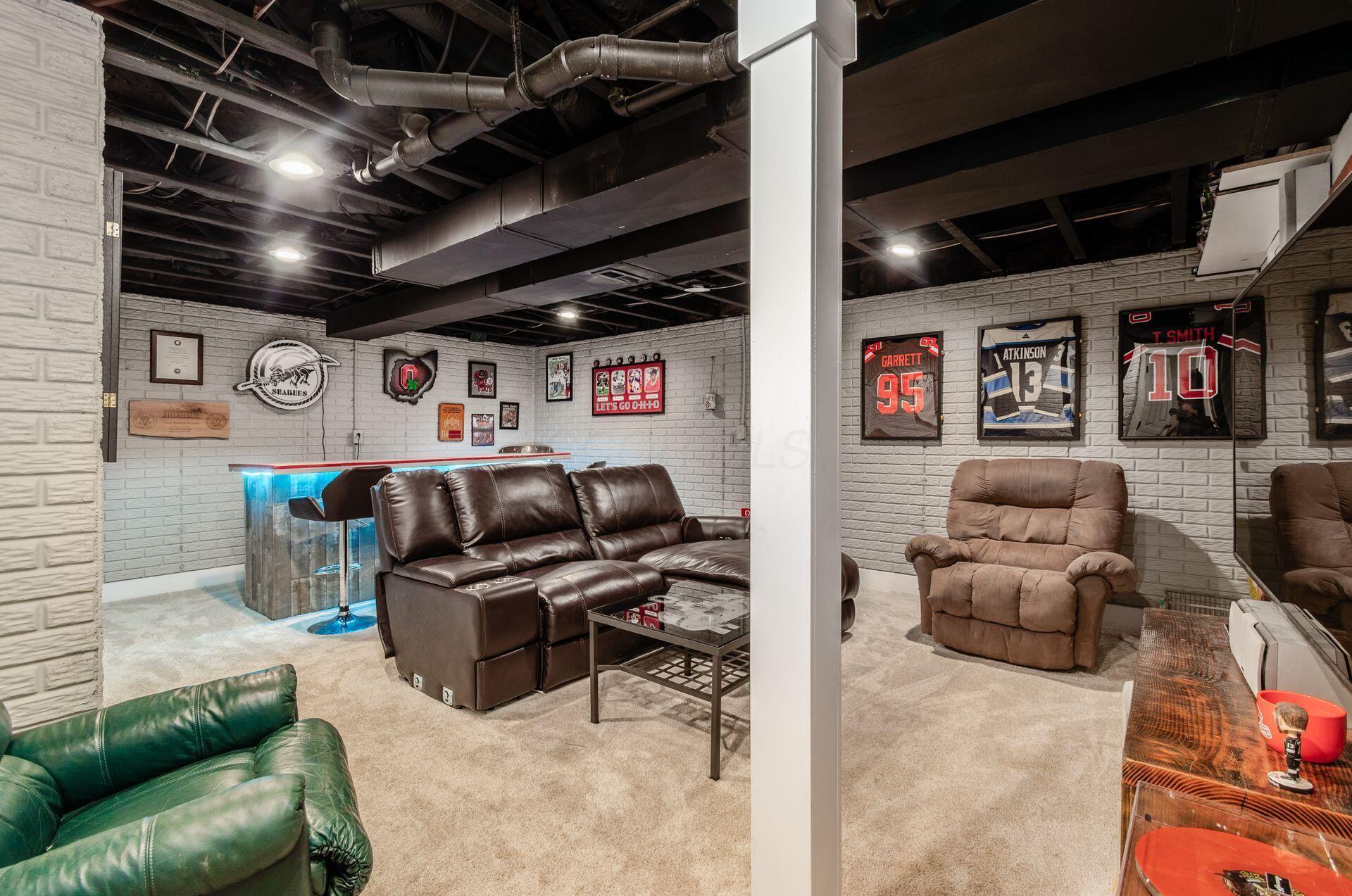 157 Chestnut Commons Drive, Commercial Point