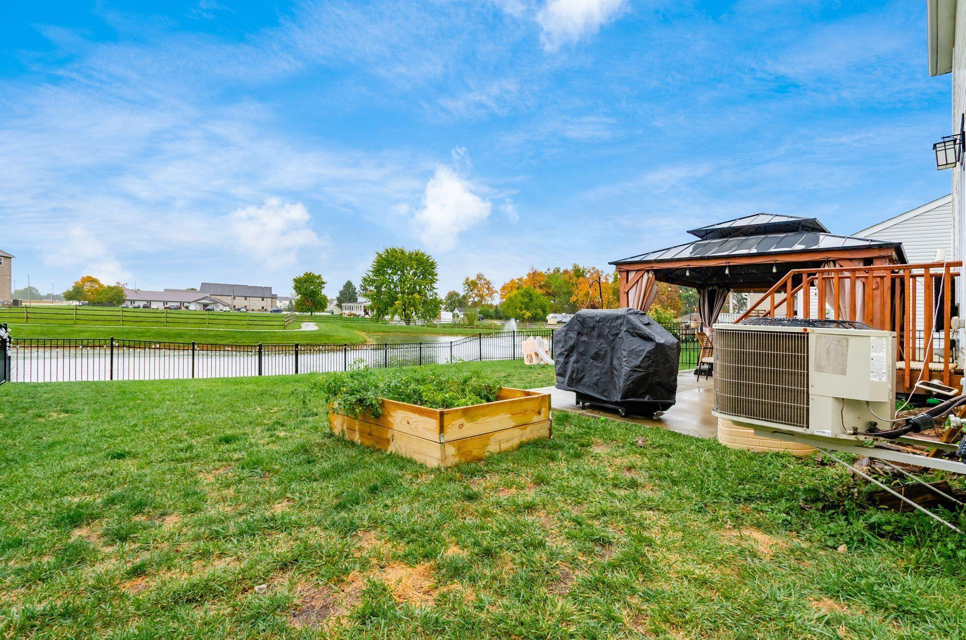 157 Chestnut Commons Drive, Commercial Point