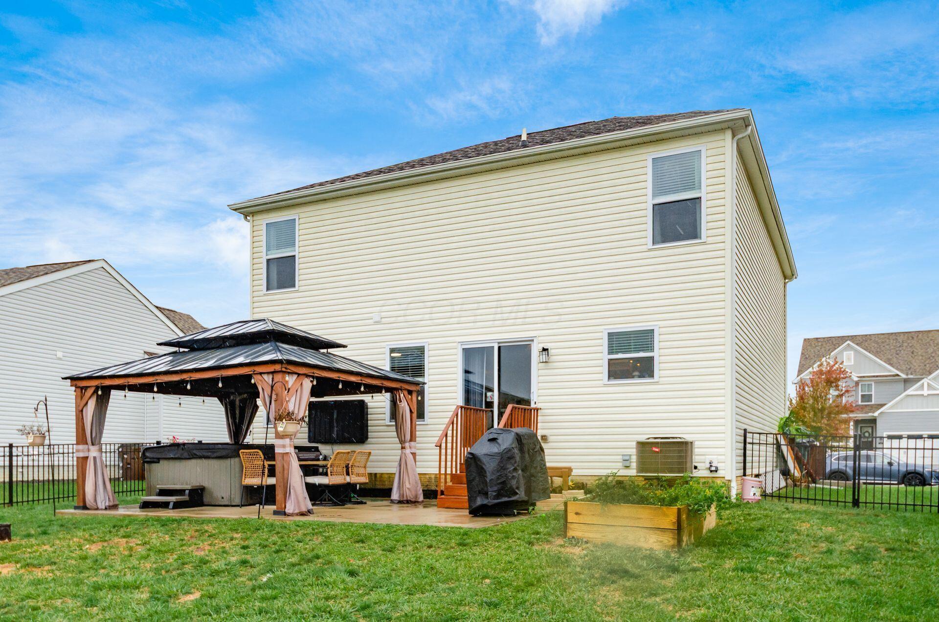157 Chestnut Commons Drive, Commercial Point