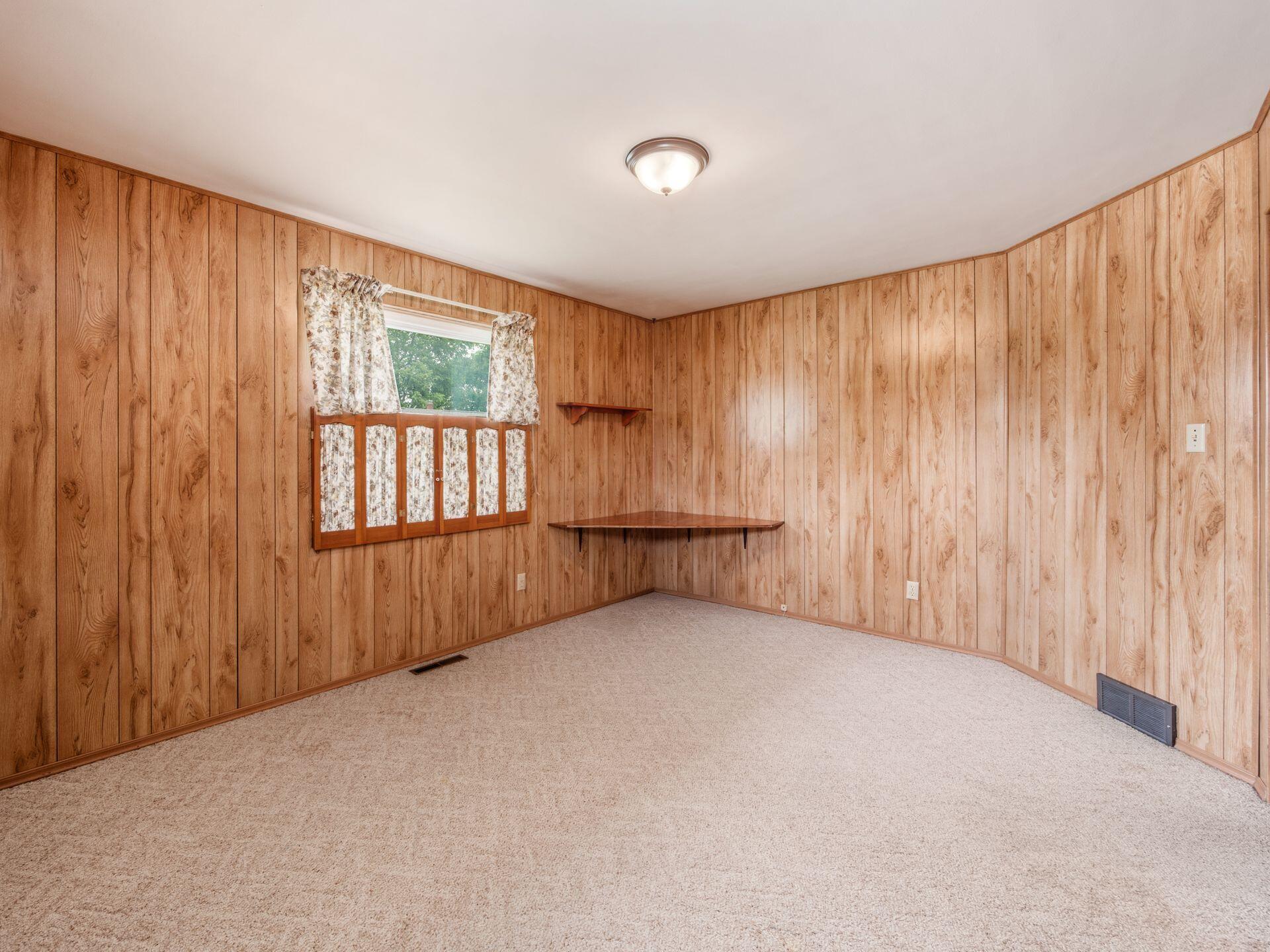 380 Topsfield Road