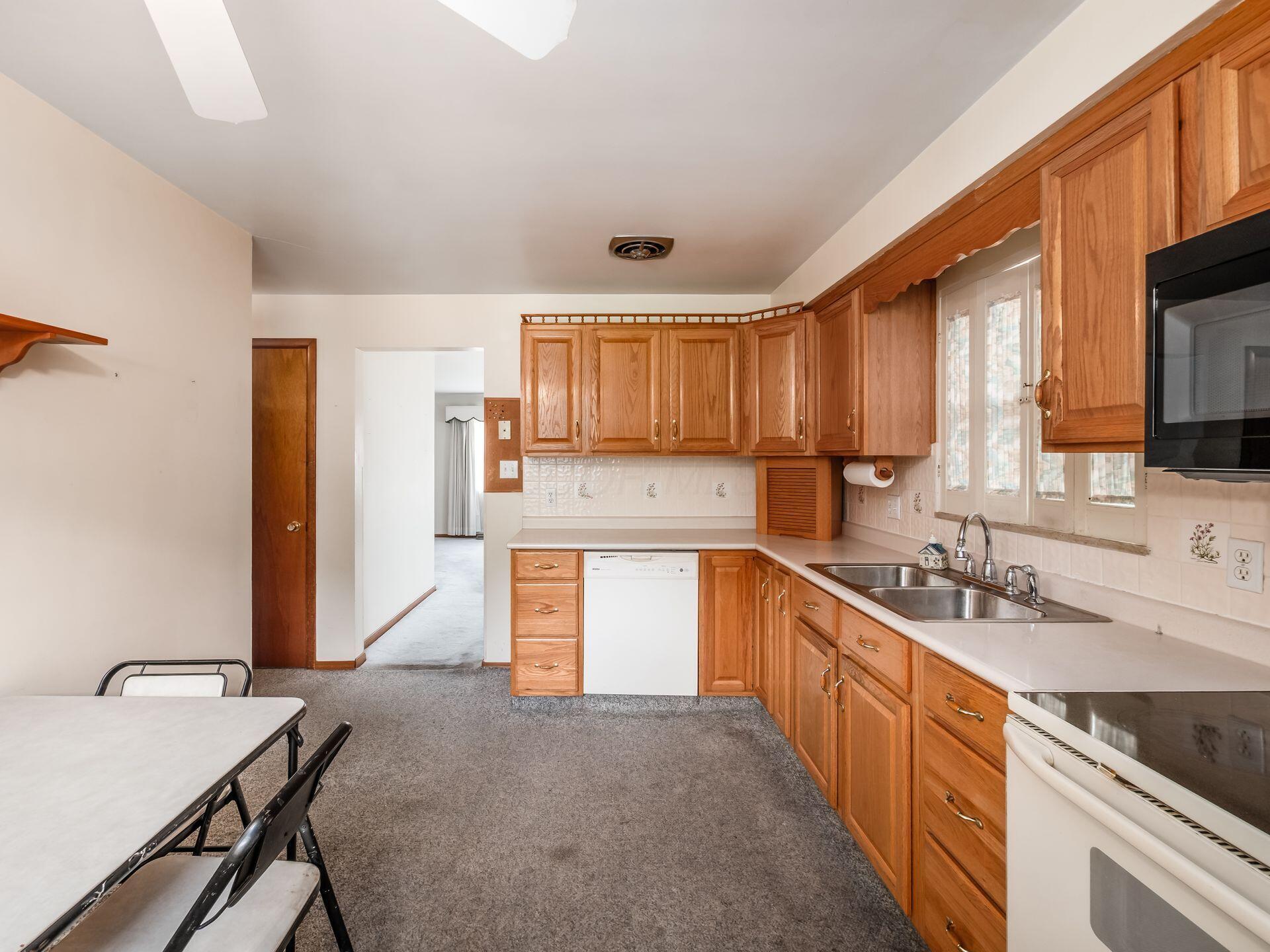 380 Topsfield Road