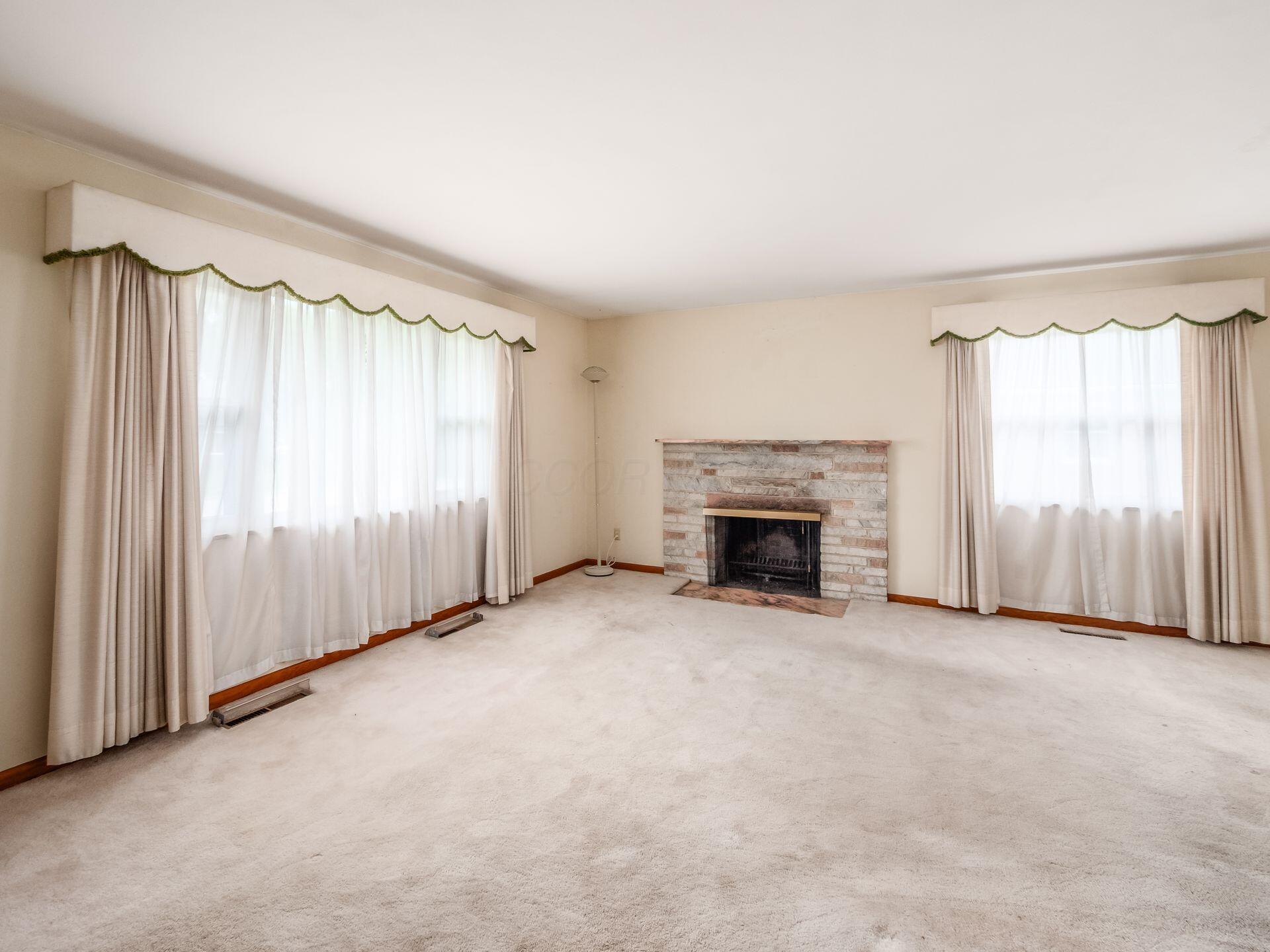 380 Topsfield Road