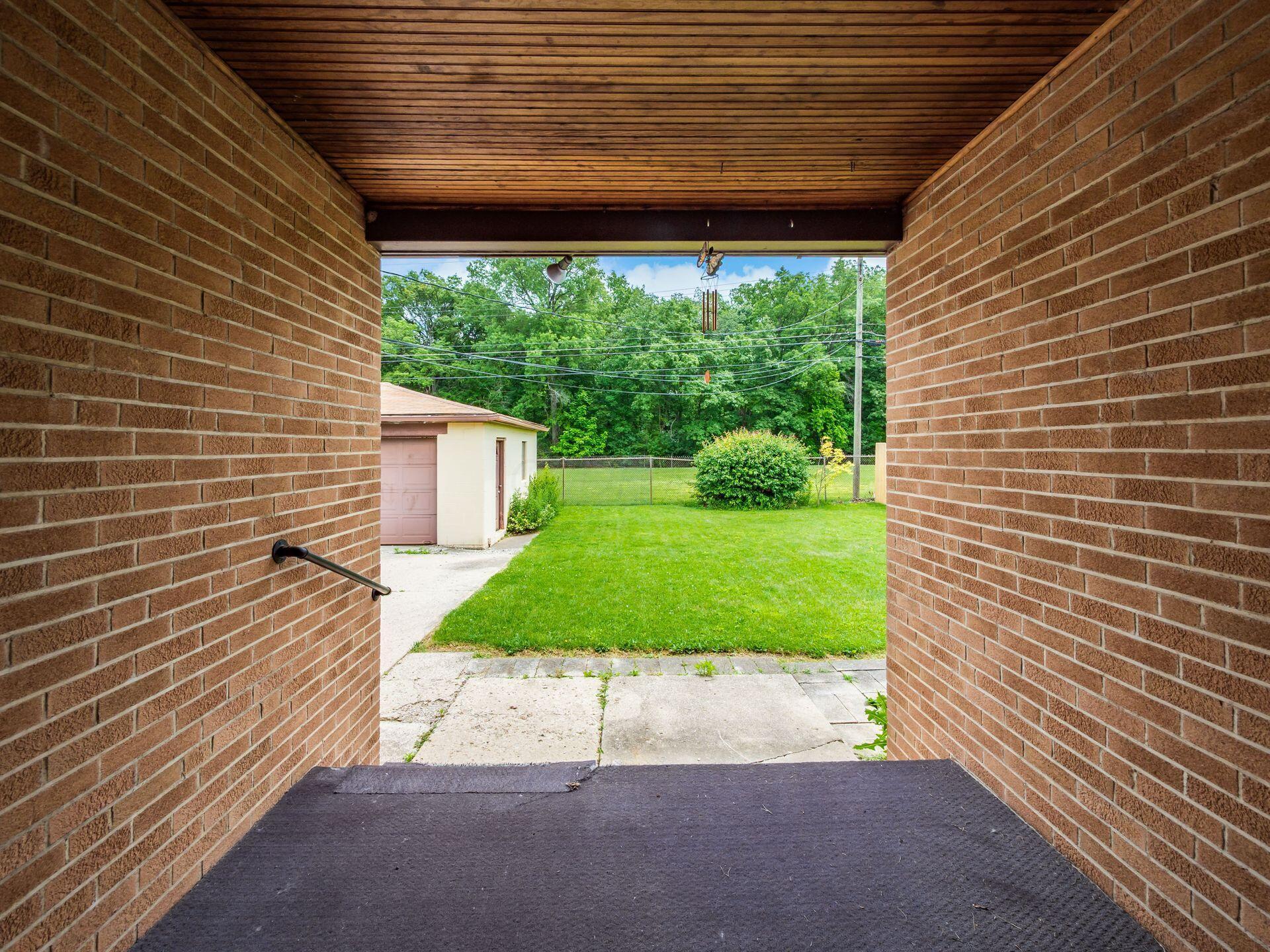 380 Topsfield Road