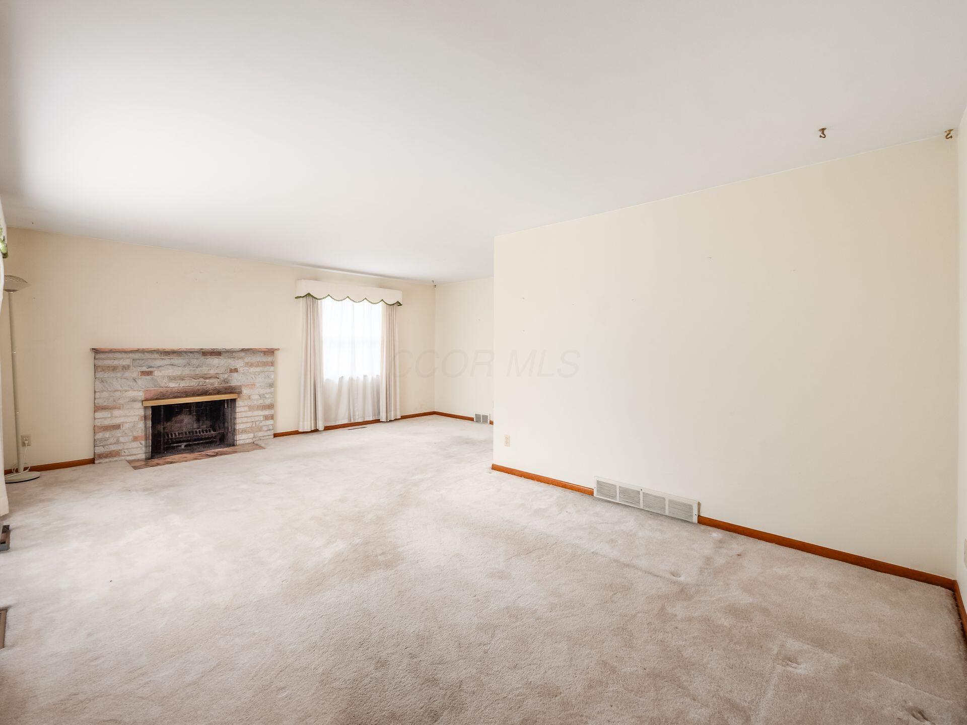 380 Topsfield Road