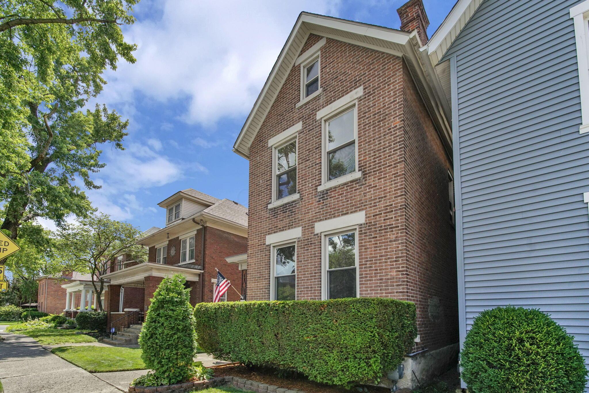 23 Hanford Street