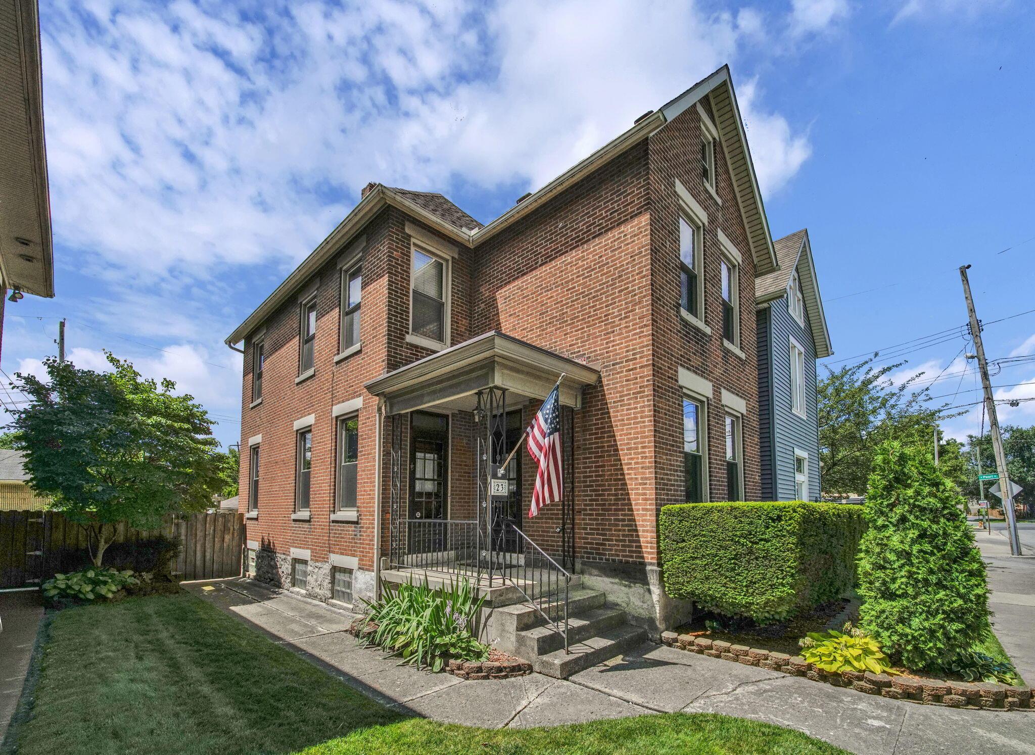 23 Hanford Street