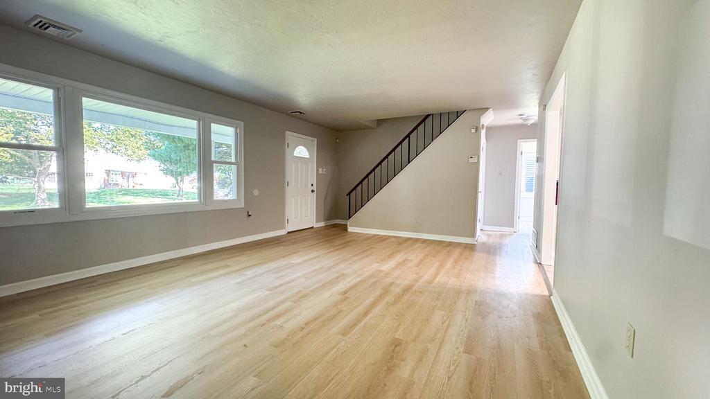 31 ENDERLY LANE