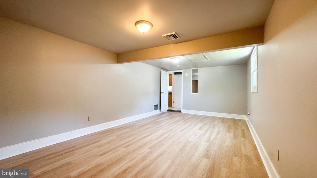 31 ENDERLY LANE