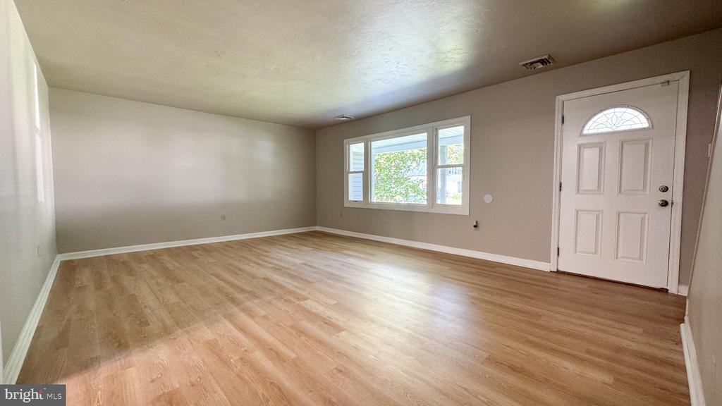 31 ENDERLY LANE