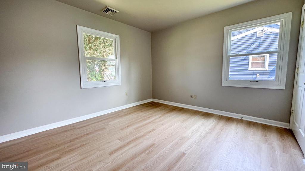 31 ENDERLY LANE
