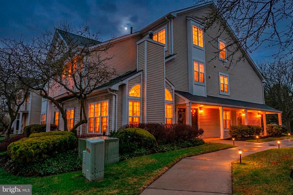3607 SAXONY DRIVE