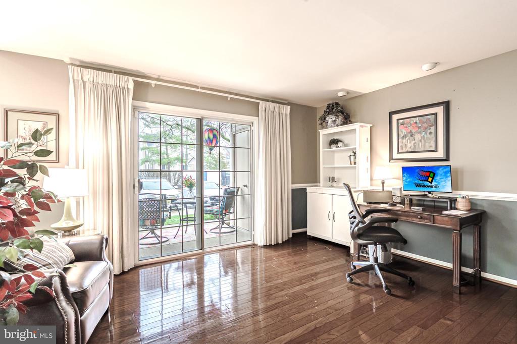 3607 SAXONY DRIVE