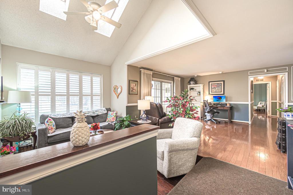 3607 SAXONY DRIVE