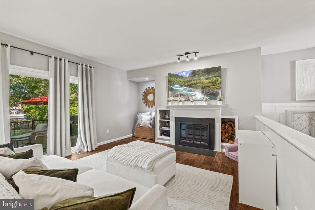 907 KINGS CROFT