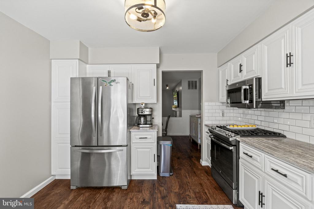 907 KINGS CROFT