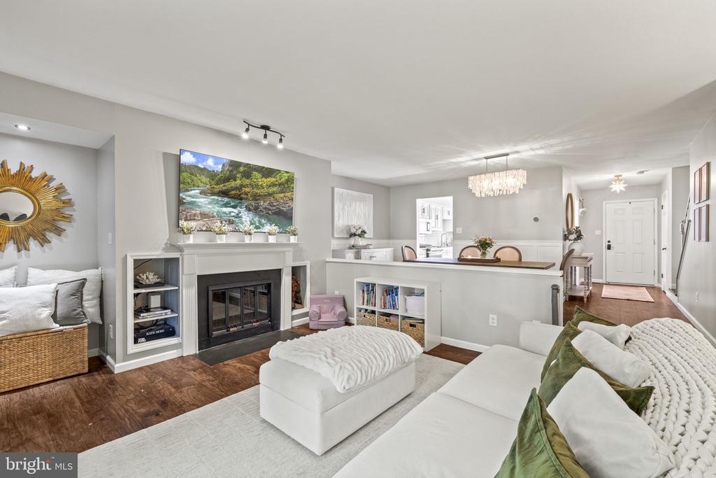 907 KINGS CROFT