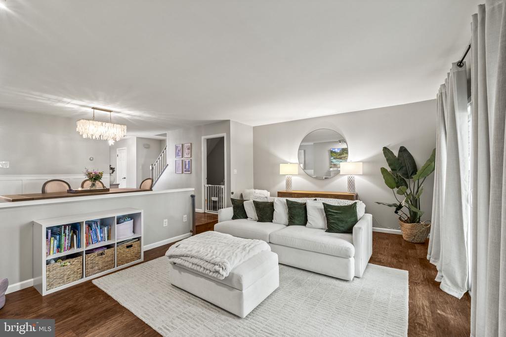 907 KINGS CROFT