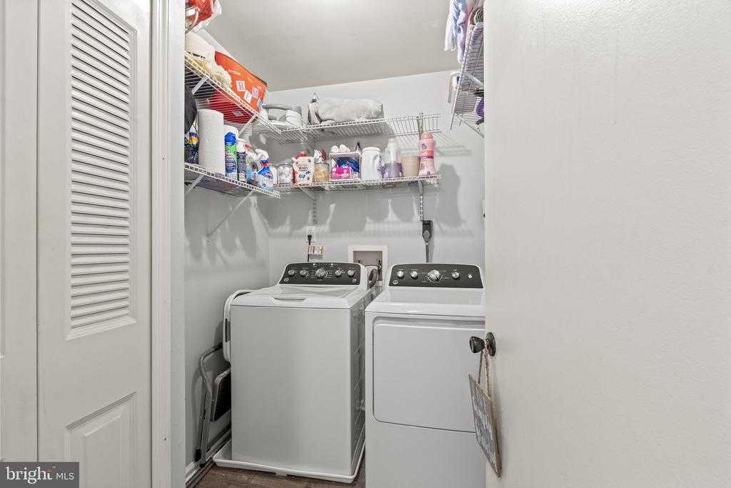 907 KINGS CROFT