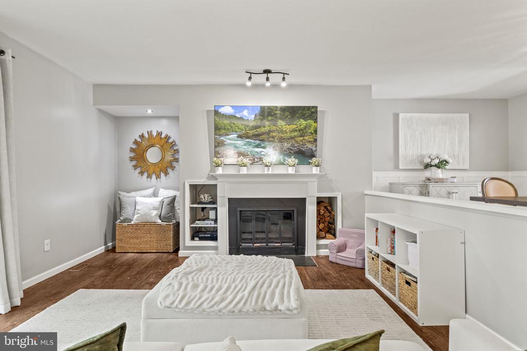 907 KINGS CROFT