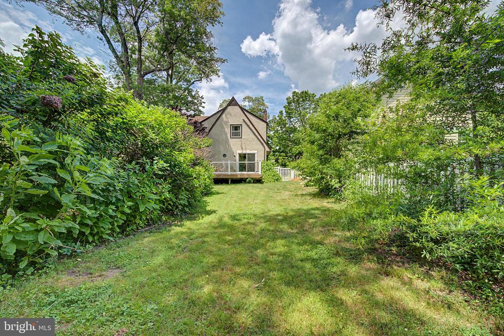604 LEES AVENUE