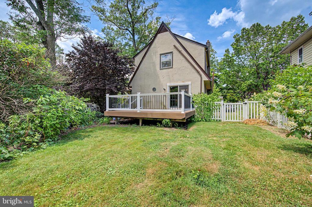 604 LEES AVENUE