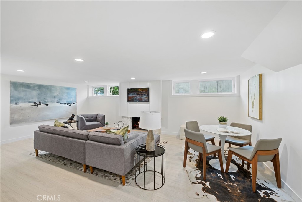 8182 Whitburn Circle