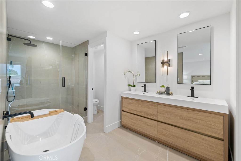 8182 Whitburn Circle