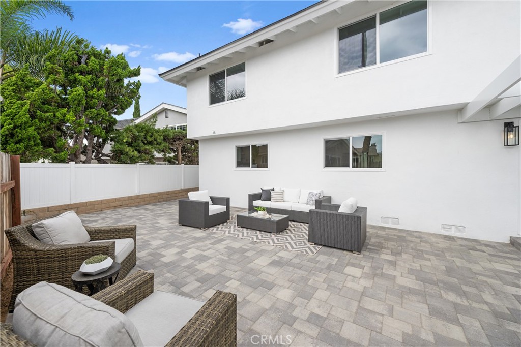 8182 Whitburn Circle