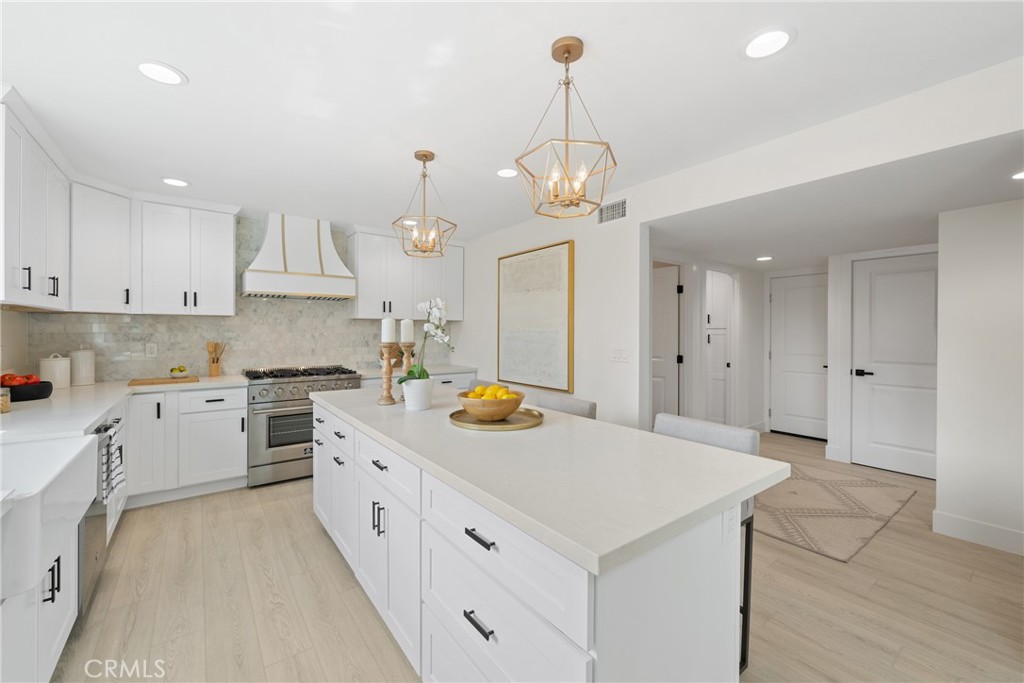 8182 Whitburn Circle