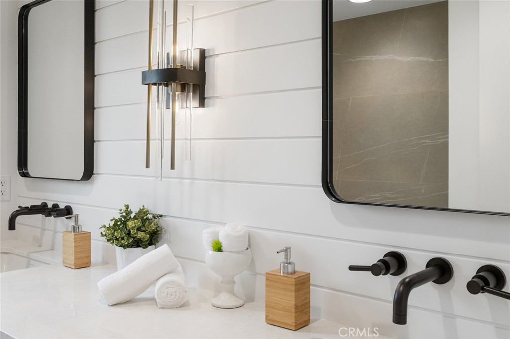 8182 Whitburn Circle