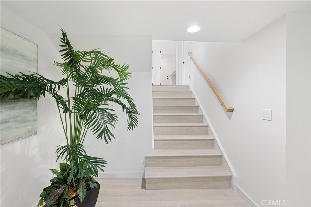 8182 Whitburn Circle