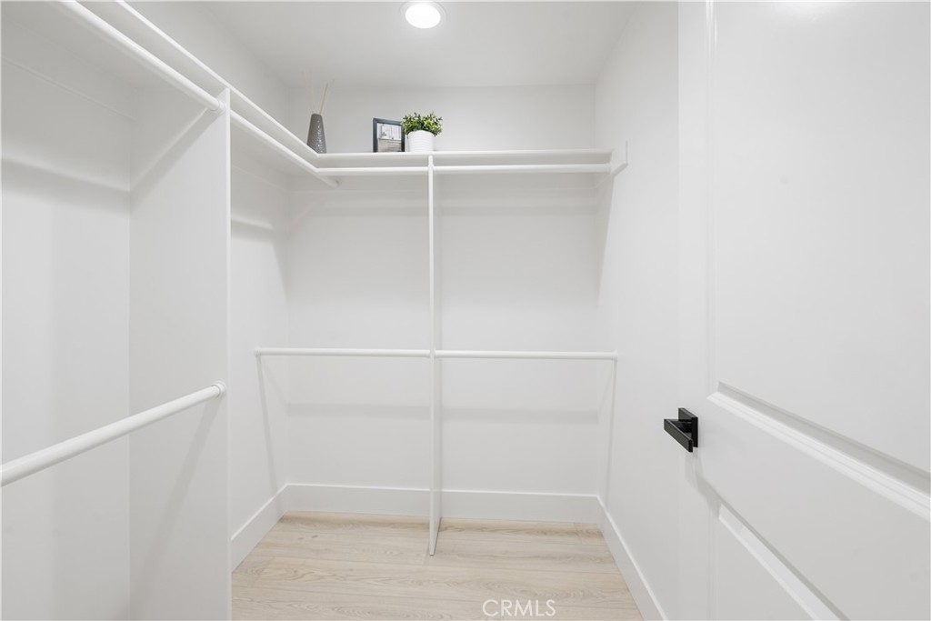 8182 Whitburn Circle