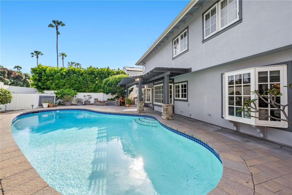 6722 Morning Tide Drive