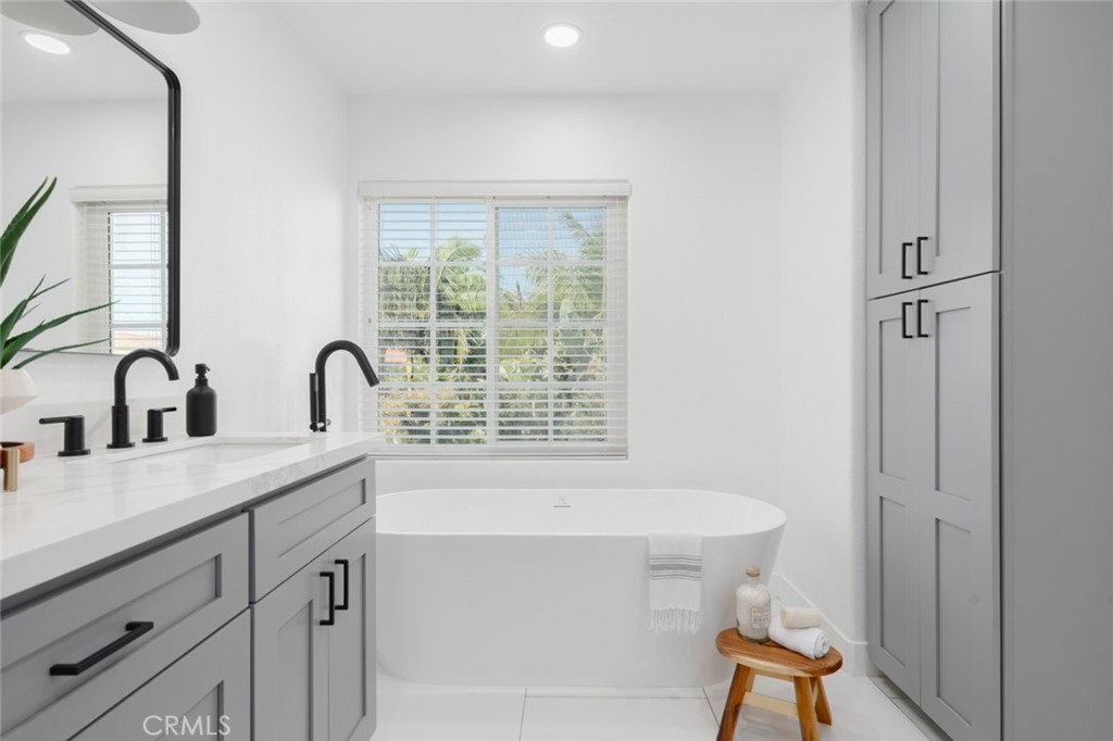 19286 Wingedfoot Circle