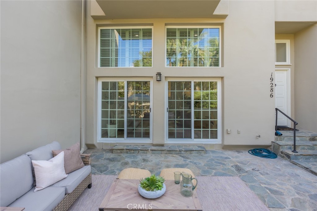 19286 Wingedfoot Circle