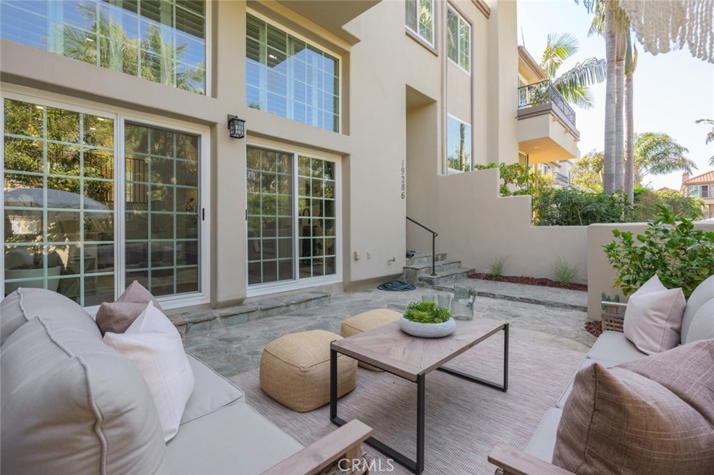 19286 Wingedfoot Circle