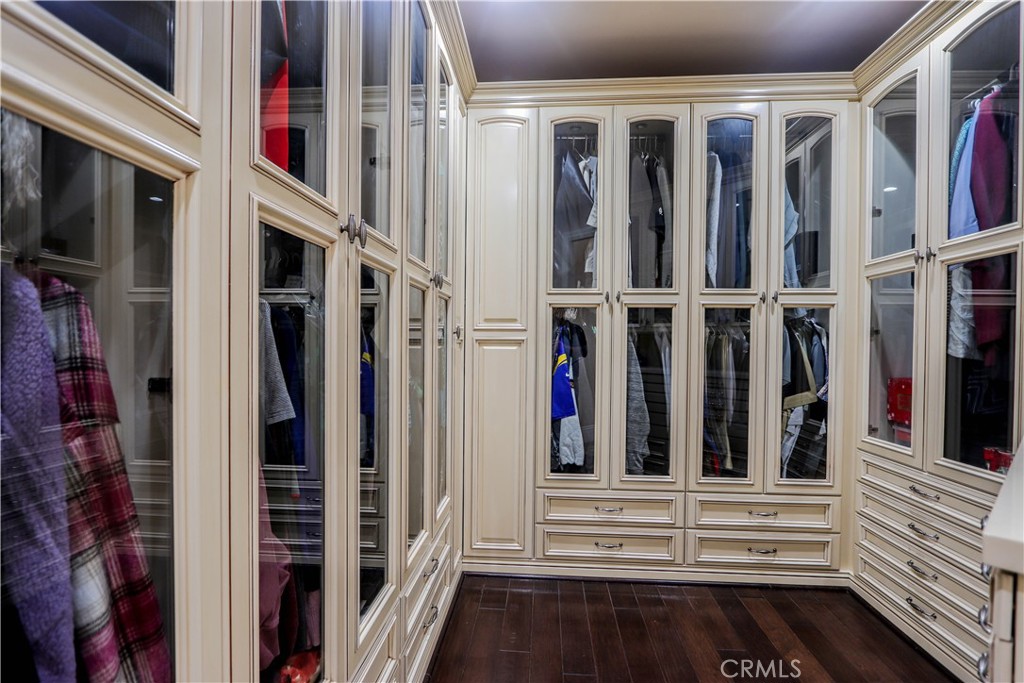 23180 Gray Fox Drive