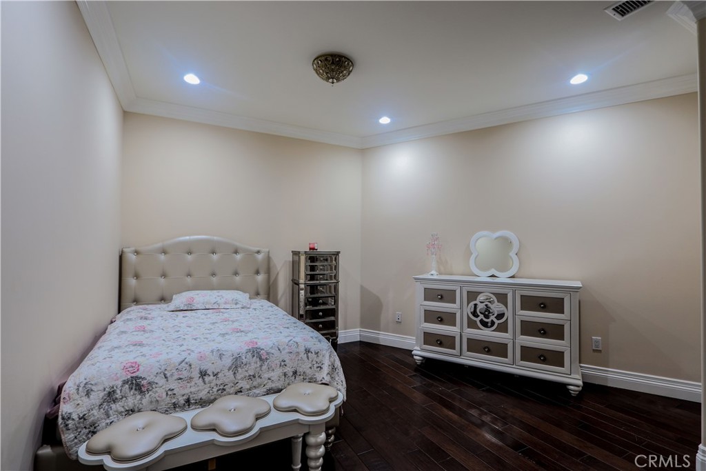 23180 Gray Fox Drive