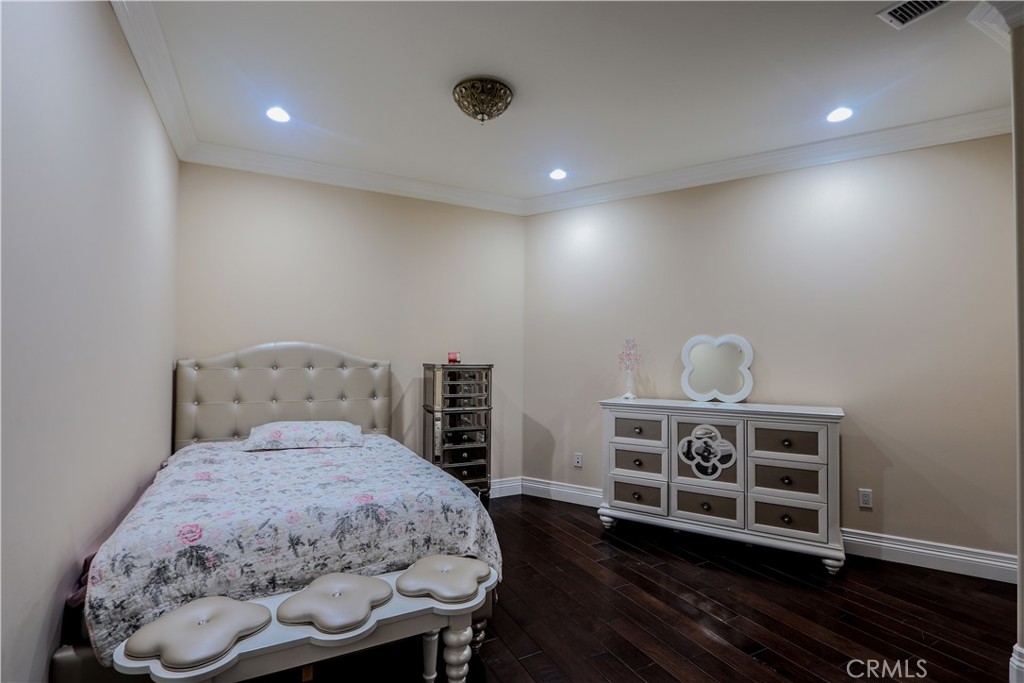 23180 Gray Fox Drive