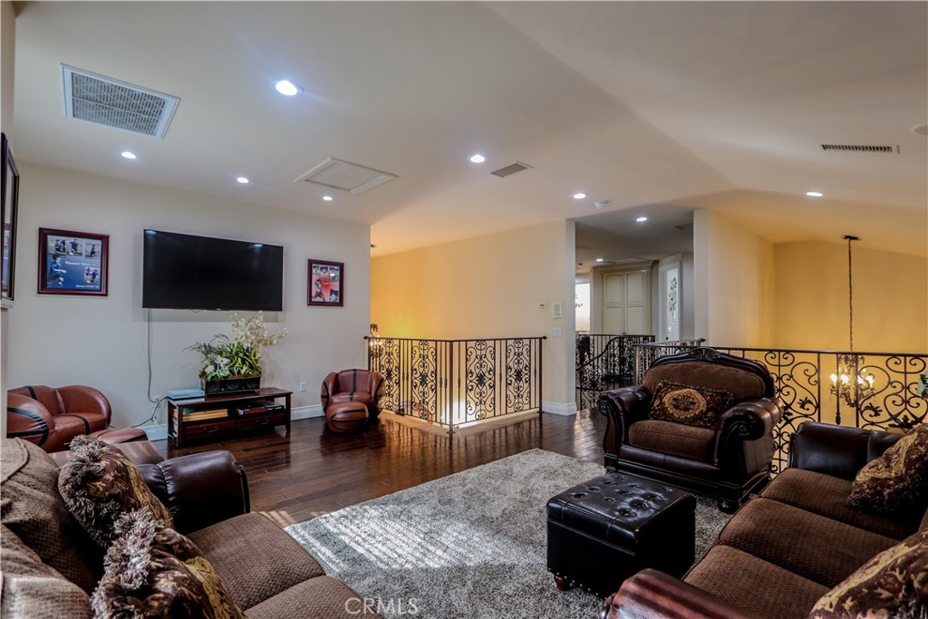 23180 Gray Fox Drive