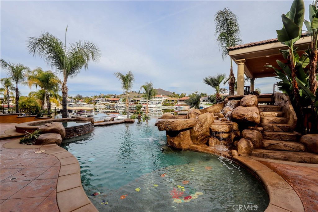 23180 Gray Fox Drive