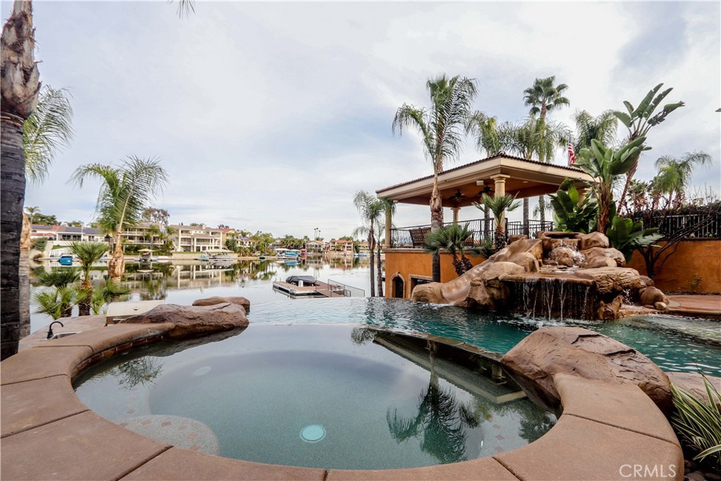 23180 Gray Fox Drive
